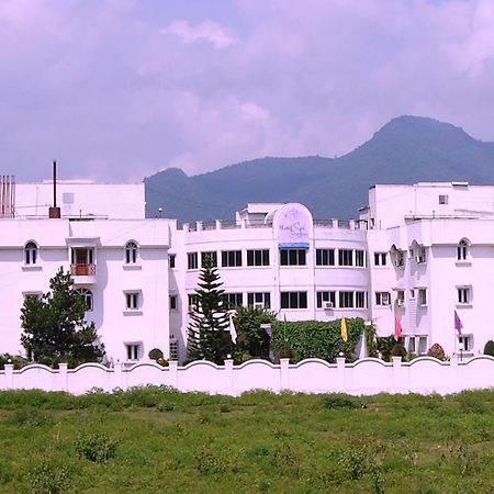 Hotel Sai International Rayagada Exterior foto